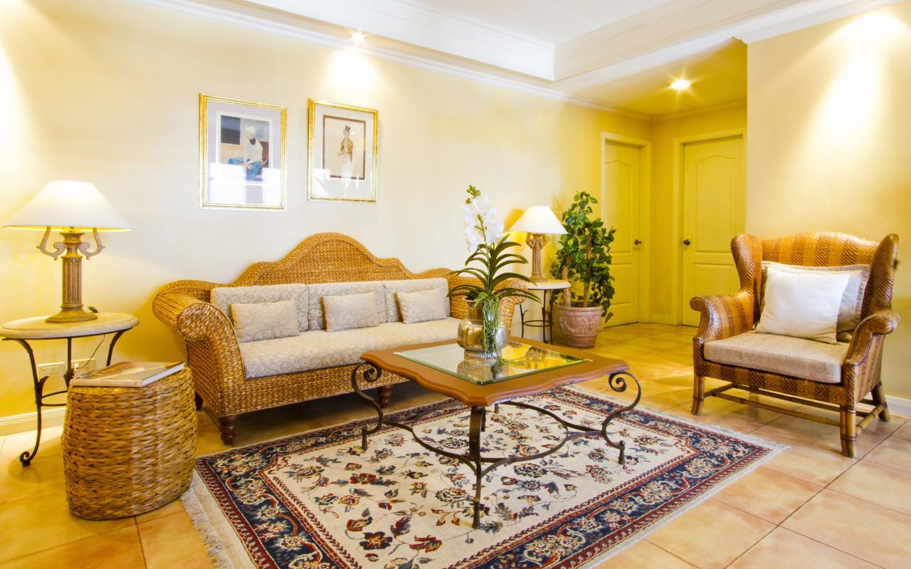 سيبو Sophia Suites Residence Hotel المظهر الخارجي الصورة