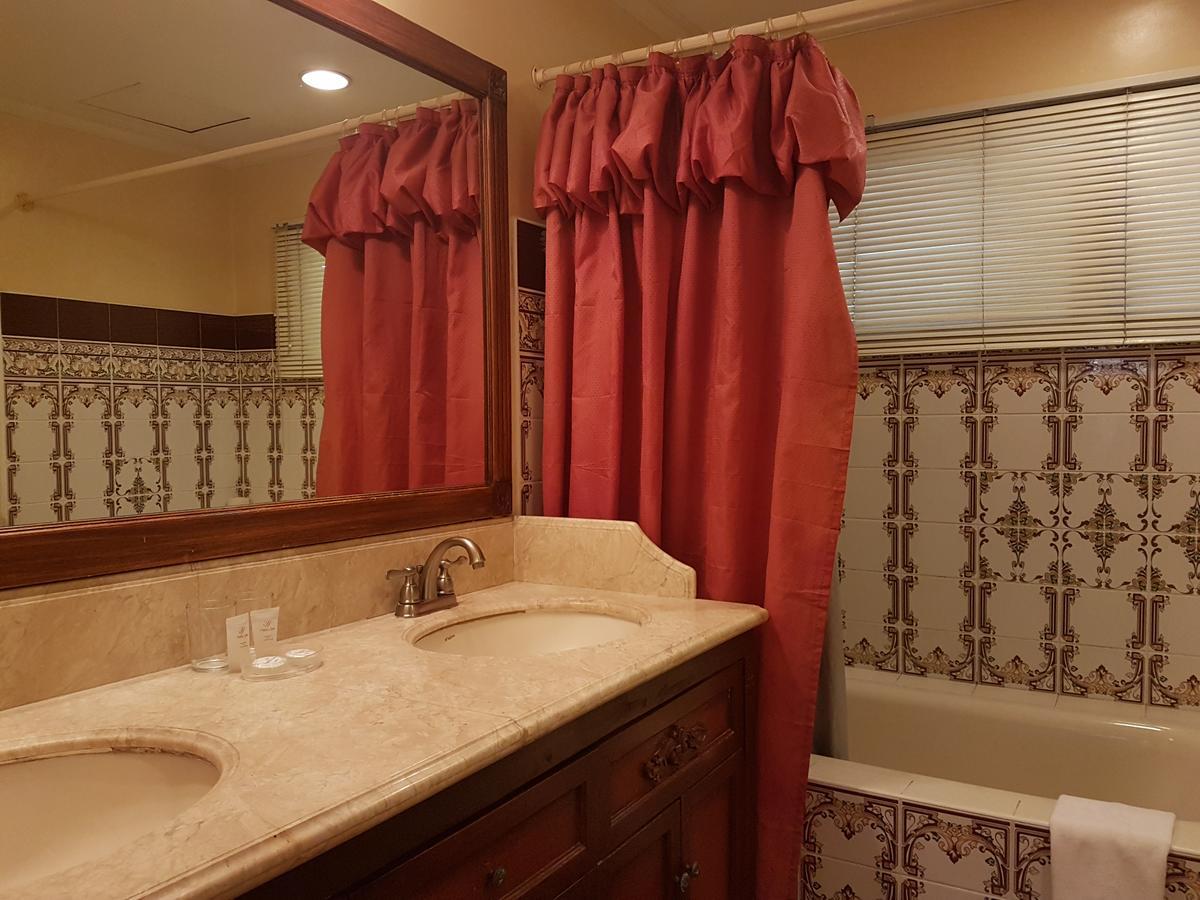 سيبو Sophia Suites Residence Hotel المظهر الخارجي الصورة